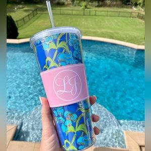 NEW 22oz Insulated Tumbler